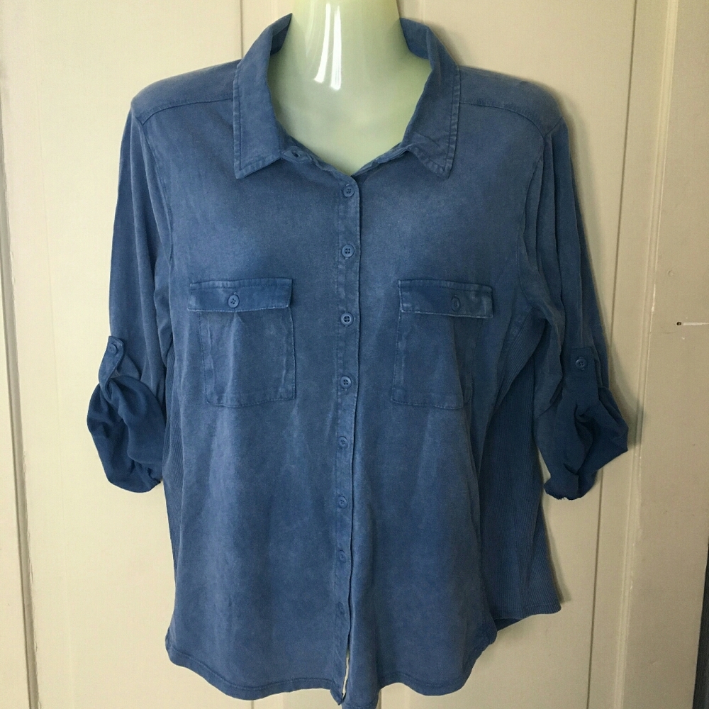 NWOT Tabbed 3/4-Sleeve Distressed Button-Down Top